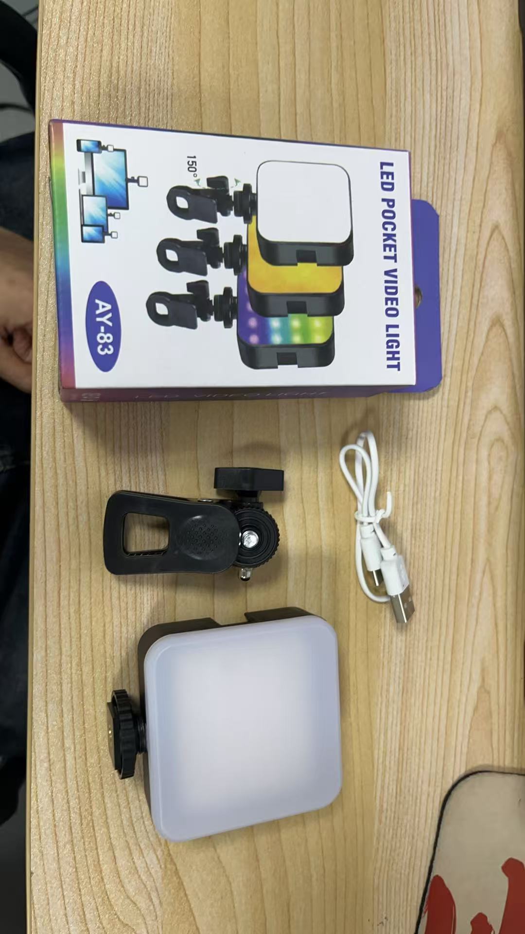 Luce tascabile RGB Luce di rie - Photography Lighting Game recensione e prezzo